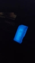 Lade das Bild in den Galerie-Viewer, Glow in the Dark 1 Shot Magazine Fits .22 BSA GAMO PHOX Air Rifle Gun
